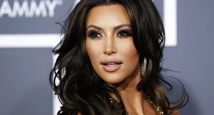 Kim Kardashian Hollywood Lösung mit Cheats Tipps Tricks